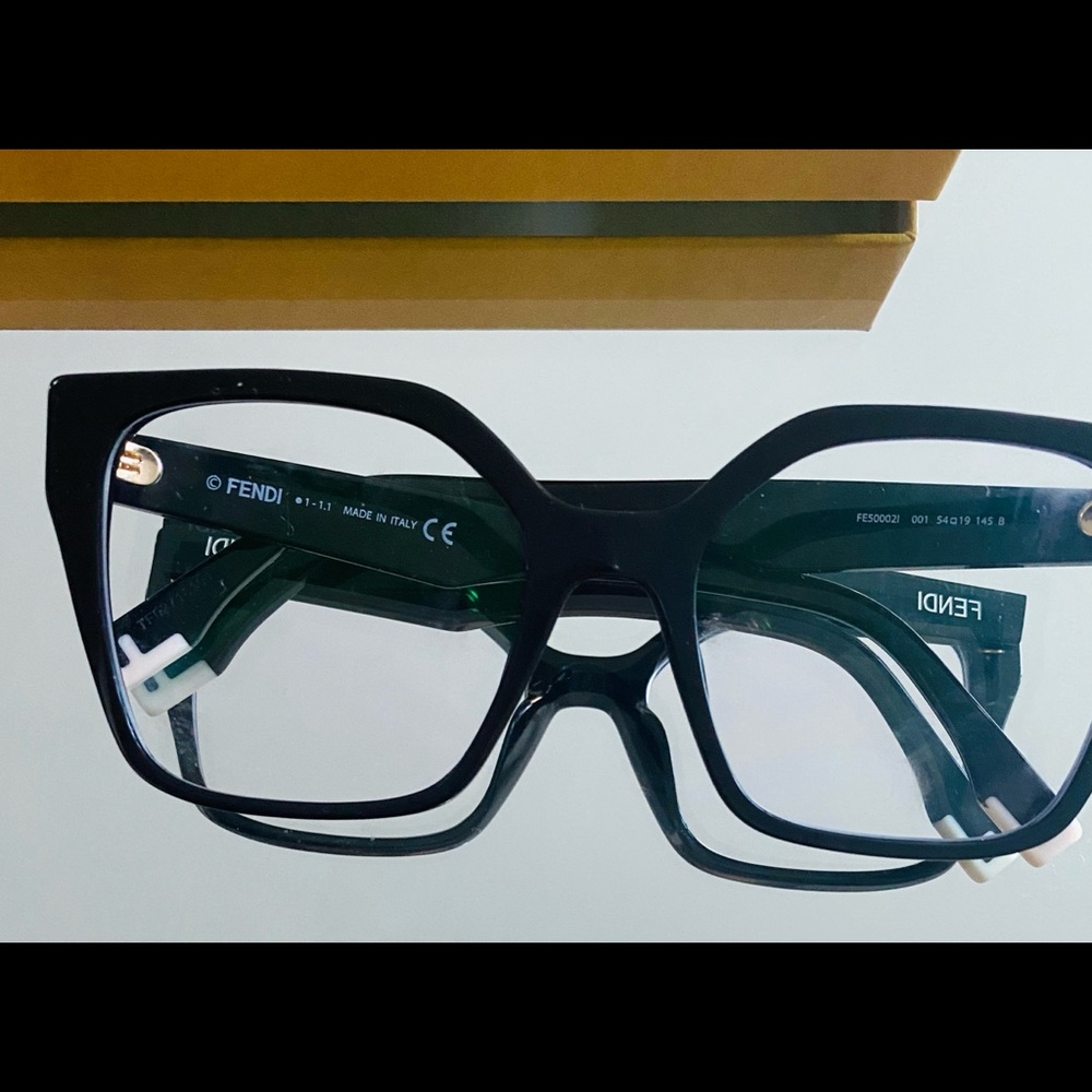 NEW FENDI GLASSES - Picture 6 of 6